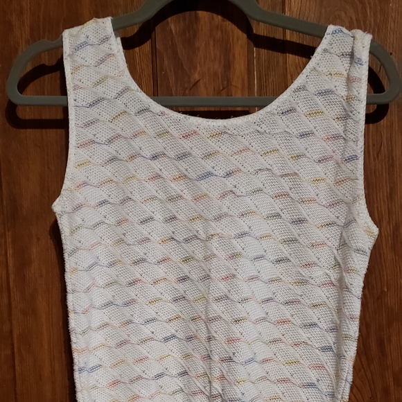Light weight sweater tank top - Picture 1 of 4